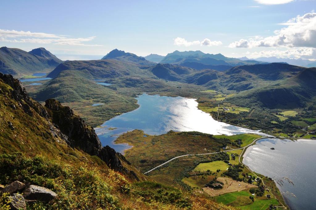 Midt i Lofoten room 2